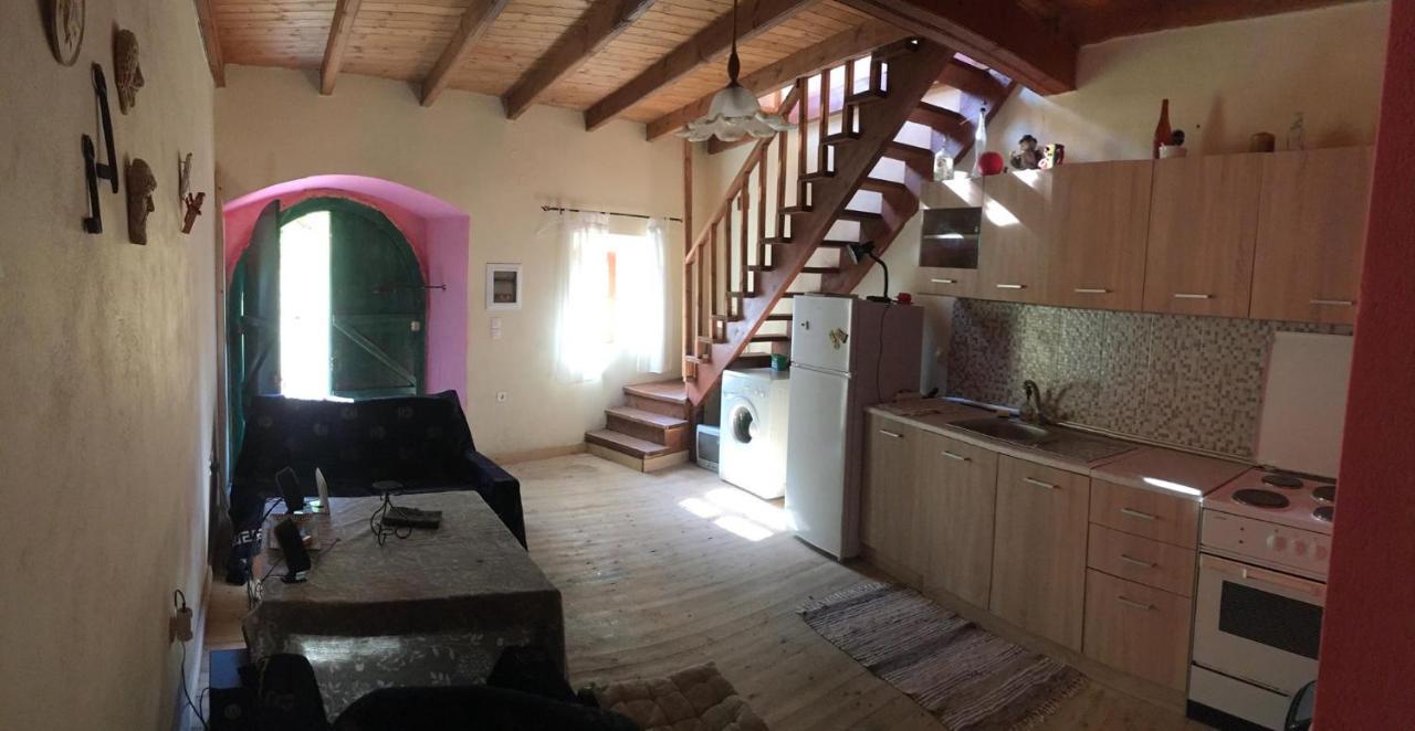 Country Traditional House In Corfu Village, Greece Sinarades Luaran gambar