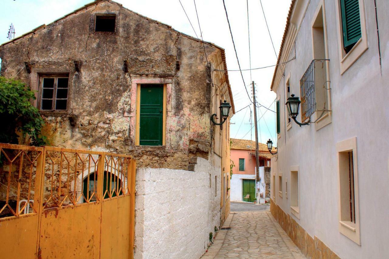 Country Traditional House In Corfu Village, Greece Sinarades Luaran gambar