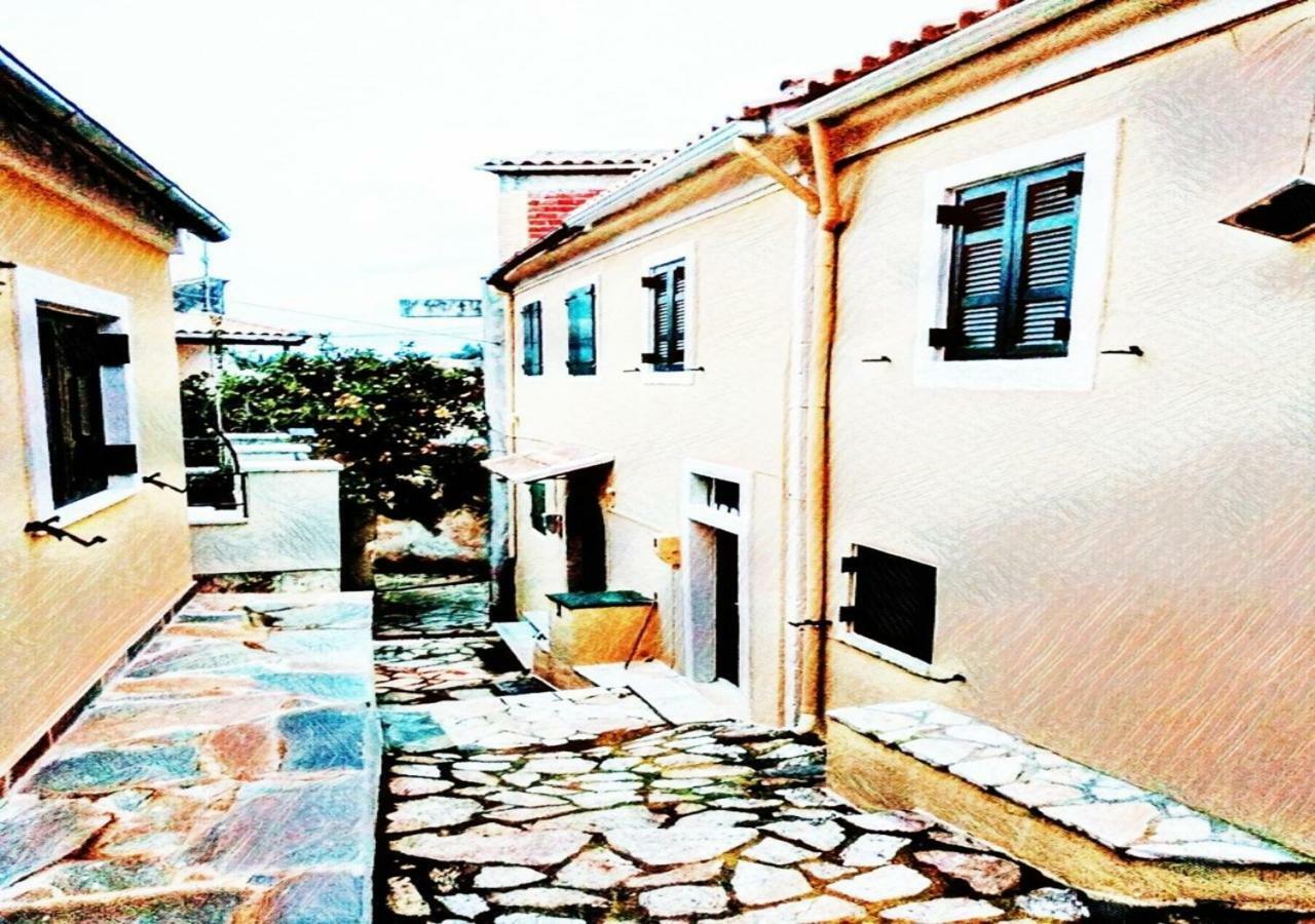 Country Traditional House In Corfu Village, Greece Sinarades Luaran gambar